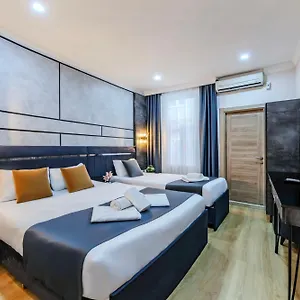 3* Hotel La Pazza